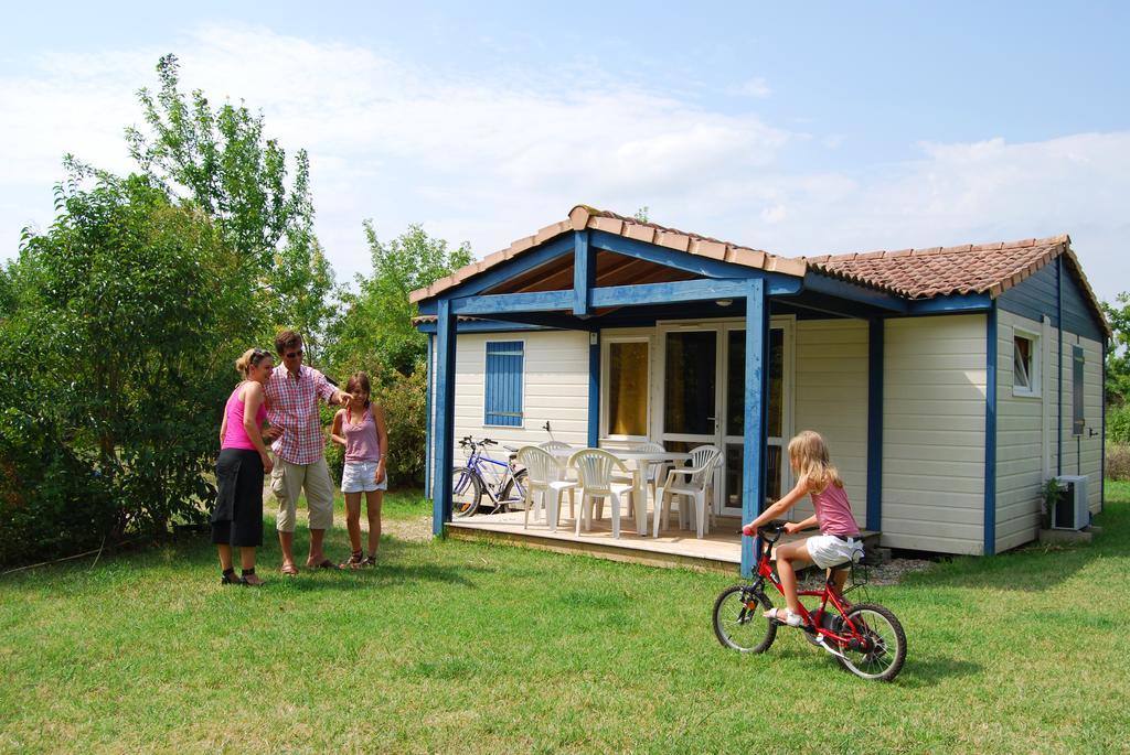 Lagrange Grand Bleu Vacances - Residence Port Lalande Castelmoron-sur-Lot Eksteriør billede