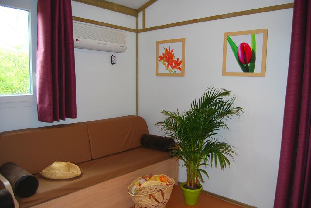 Lagrange Grand Bleu Vacances - Residence Port Lalande Castelmoron-sur-Lot Eksteriør billede