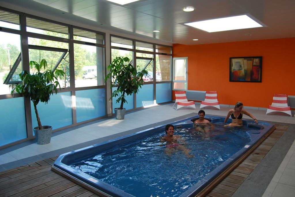 Lagrange Grand Bleu Vacances - Residence Port Lalande Castelmoron-sur-Lot Eksteriør billede
