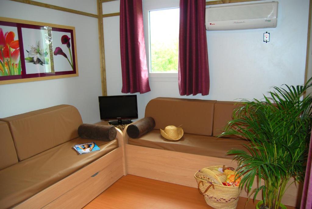 Lagrange Grand Bleu Vacances - Residence Port Lalande Castelmoron-sur-Lot Værelse billede