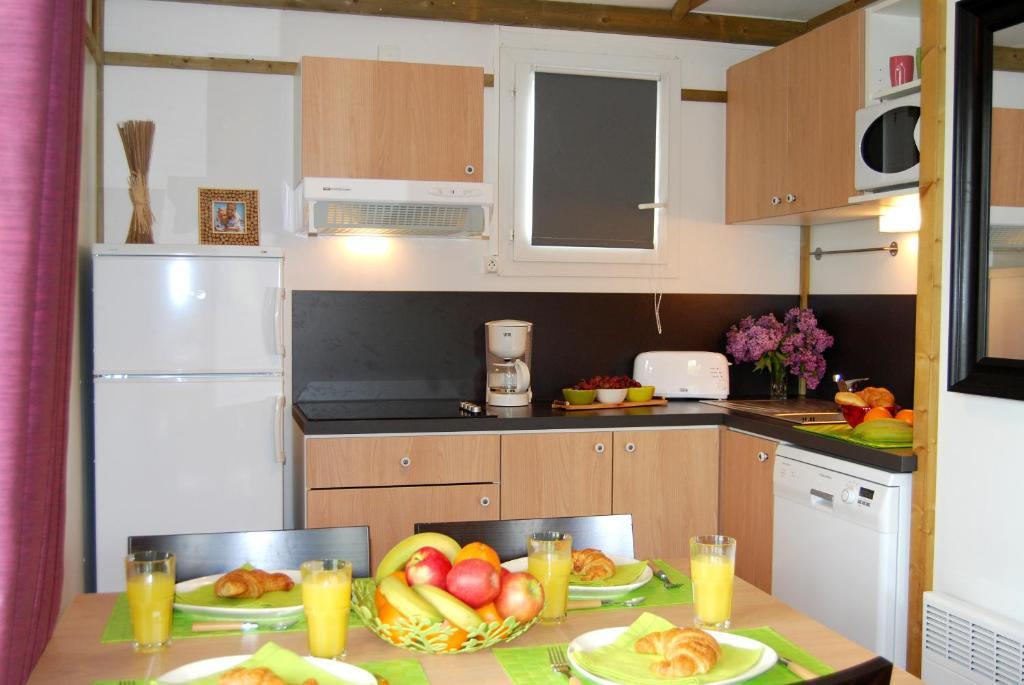 Lagrange Grand Bleu Vacances - Residence Port Lalande Castelmoron-sur-Lot Værelse billede