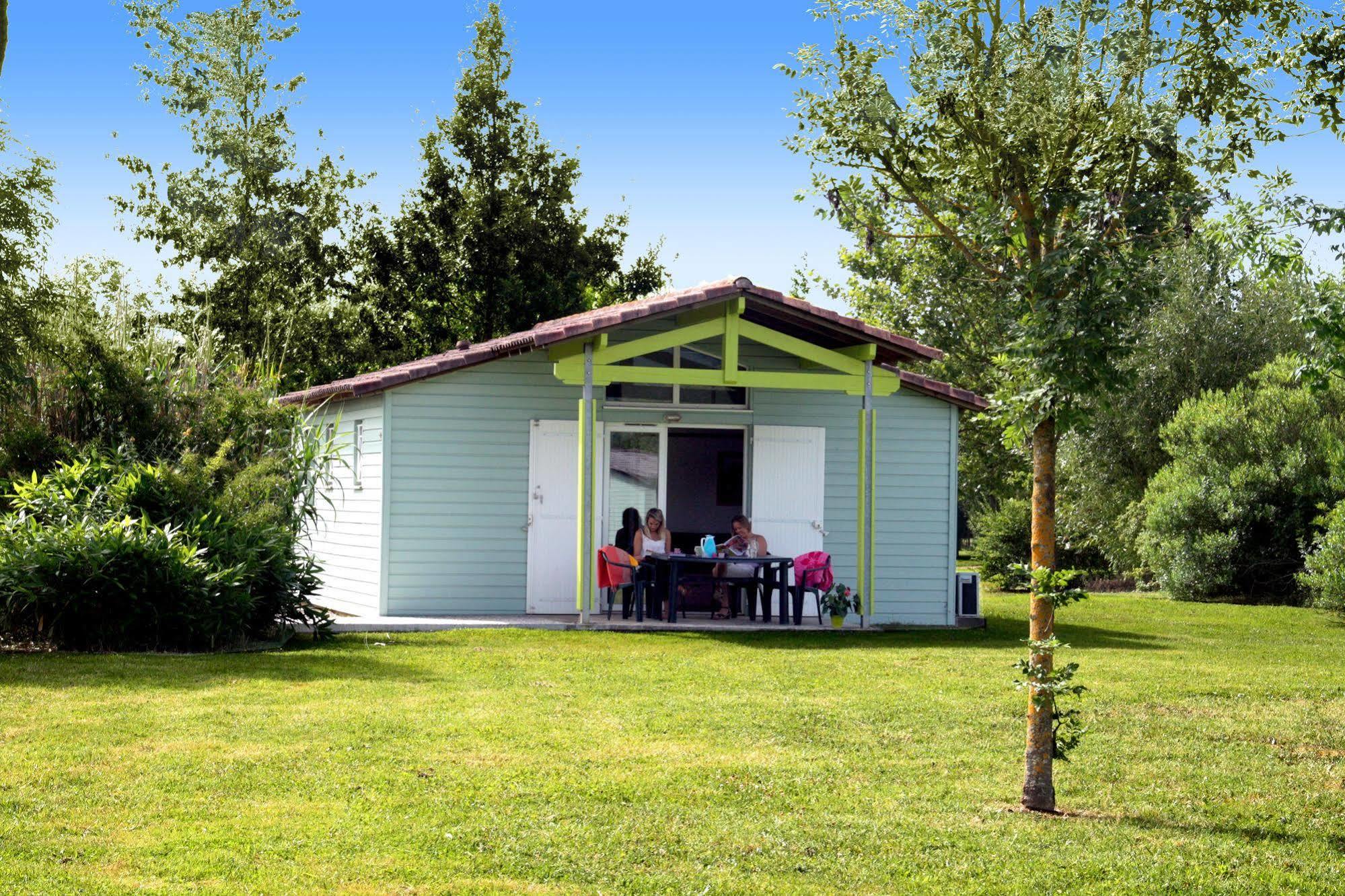 Lagrange Grand Bleu Vacances - Residence Port Lalande Castelmoron-sur-Lot Eksteriør billede